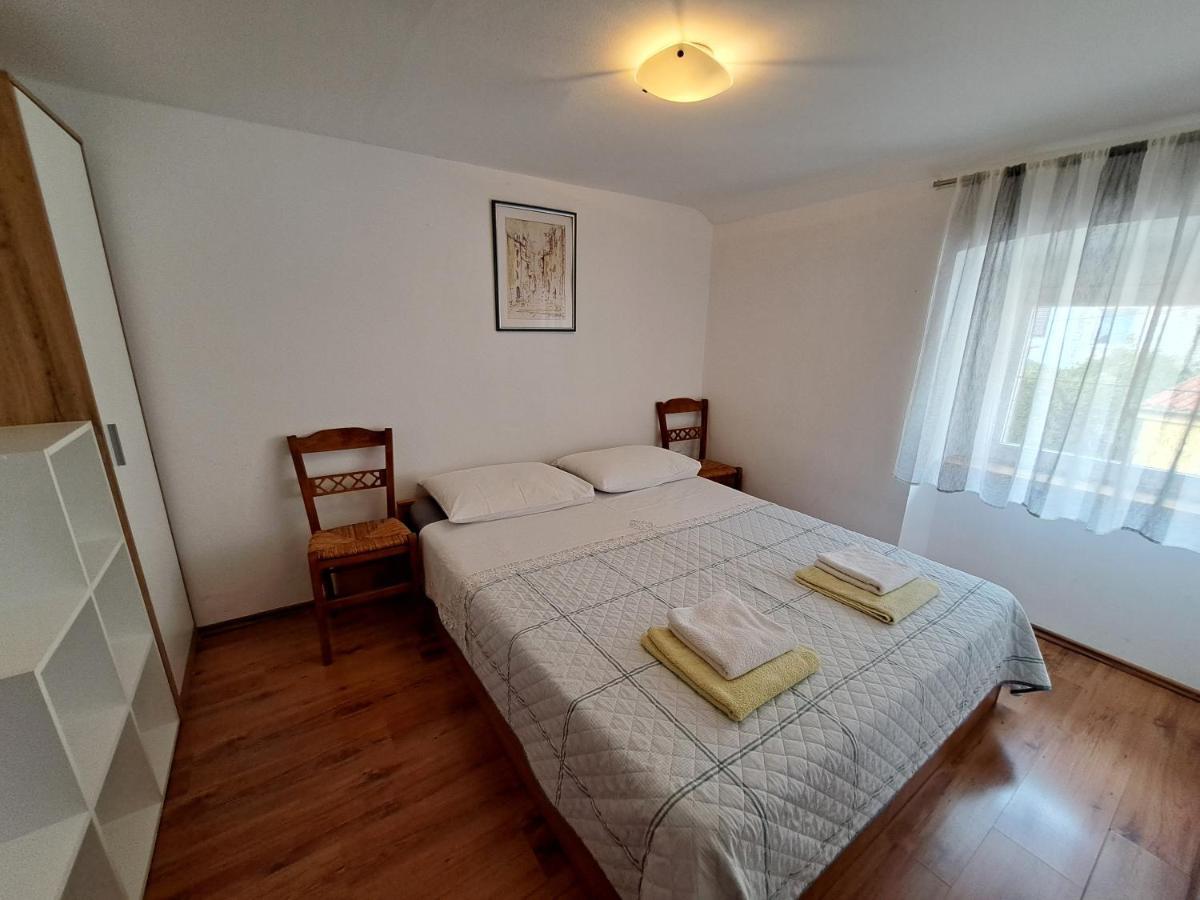 Appartement Baska Portside Extérieur photo